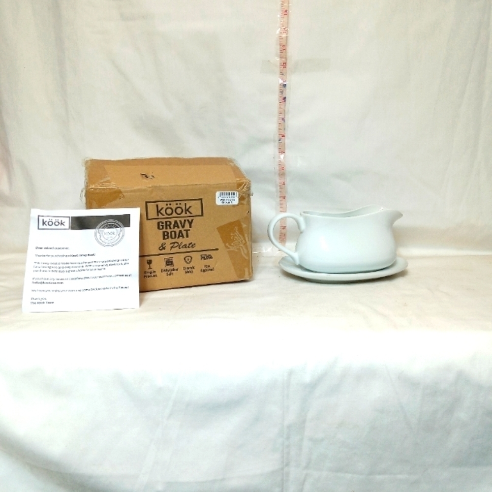 𝅺KOOK Gravy Boat & Saucer, Ceramic Serving Dish, (NEW)